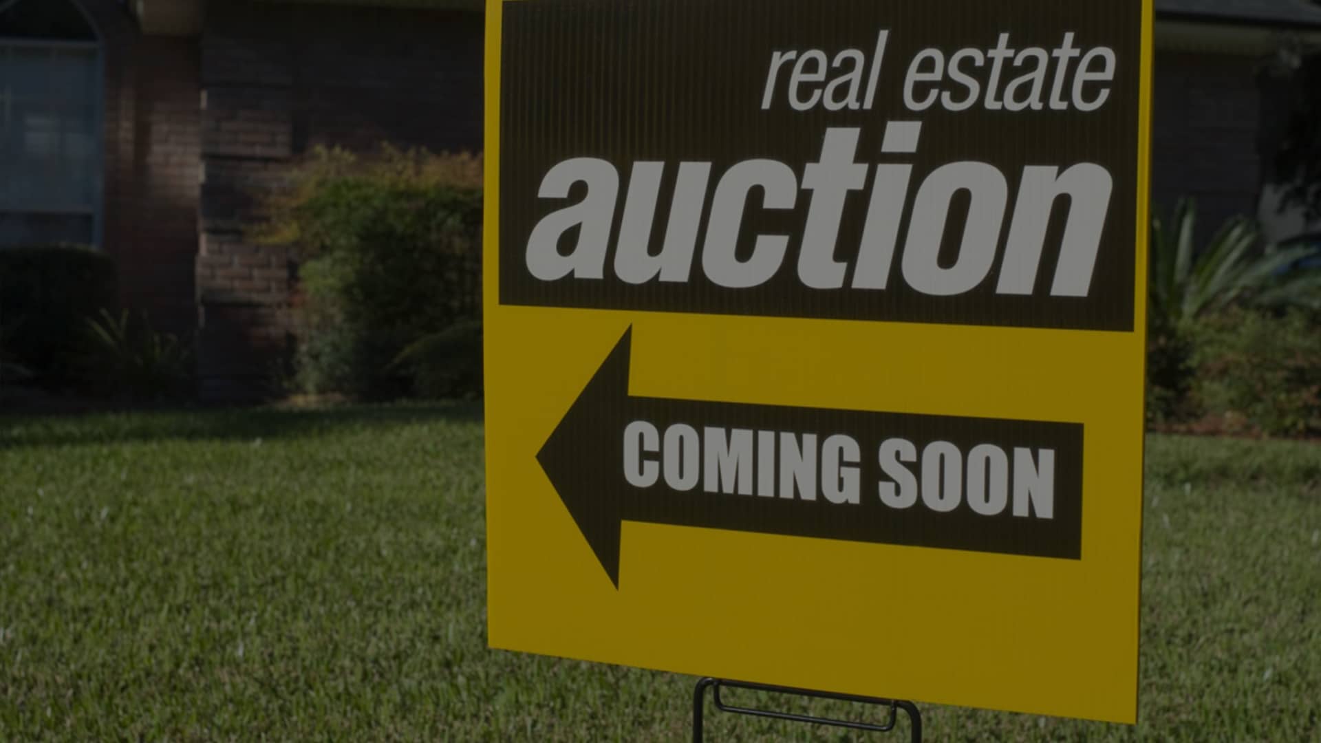 Real estate auction yard signage